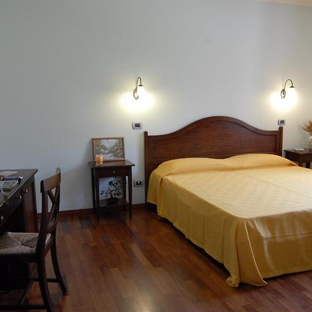 Agriturismo Al Palazzo Rivalta di Brentino ภายนอก รูปภาพ
