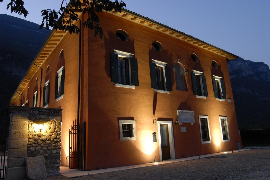 Agriturismo Al Palazzo Rivalta di Brentino ภายนอก รูปภาพ